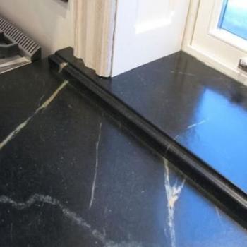 Подоконники из камня в Казани